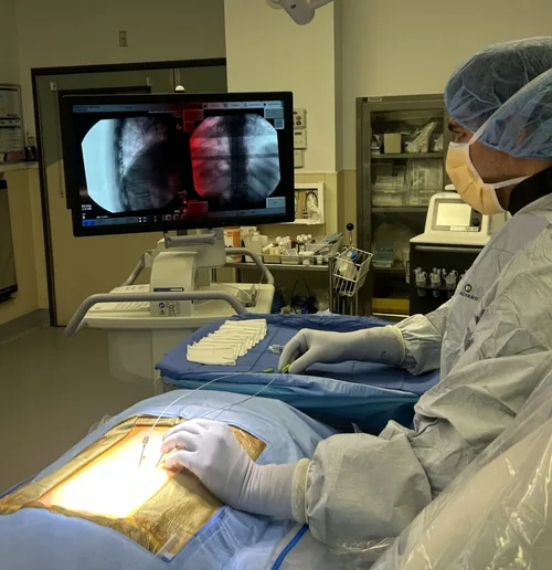 Dr. Shakir performs spinal cord stimulation for patients with chronic pain